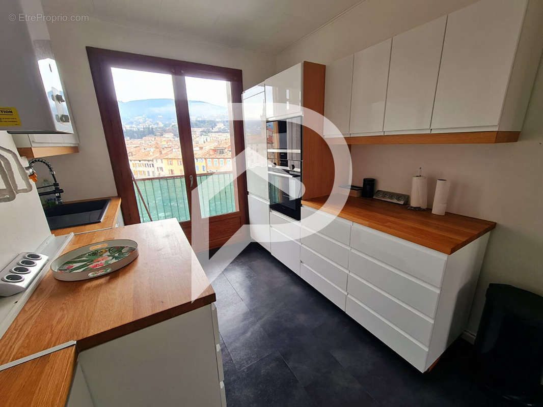 Appartement à DRAGUIGNAN