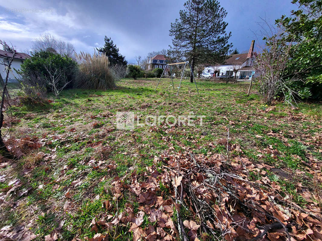 Terrain à SOLFERINO