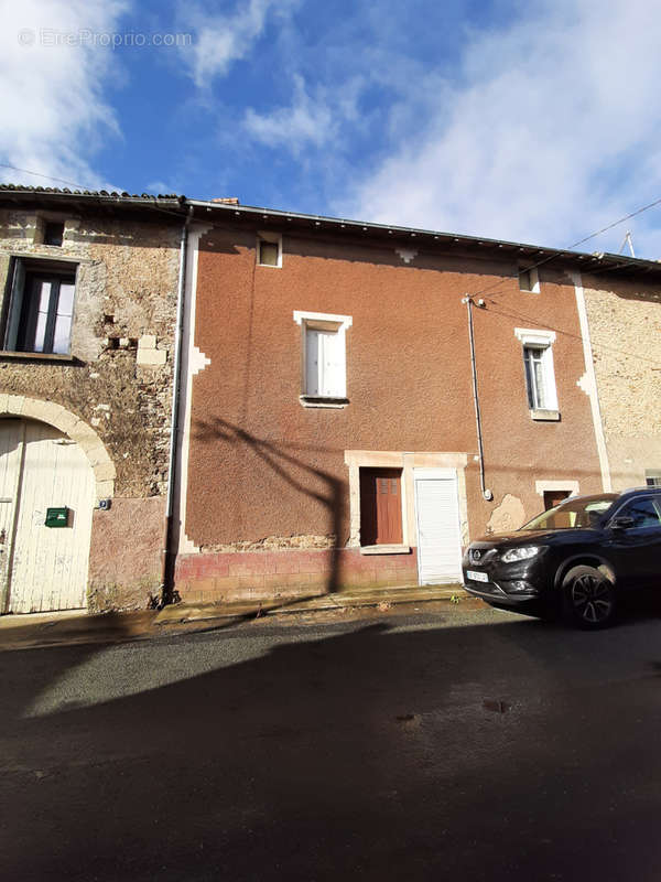 Maison à SAINT-JOUIN-DE-MARNES