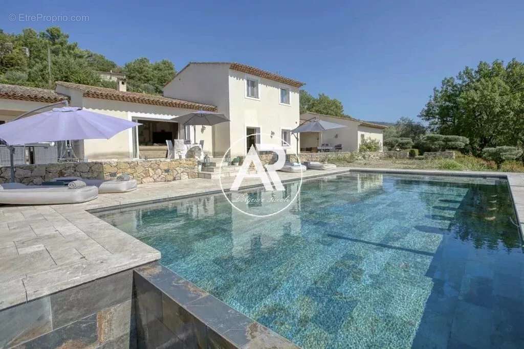 Maison à TOURRETTES-SUR-LOUP