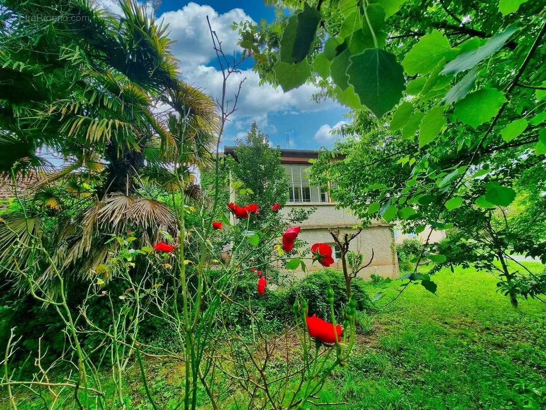 Maison à PRAYSSAC