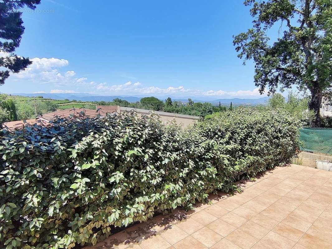 Maison à ROQUEBRUNE-SUR-ARGENS