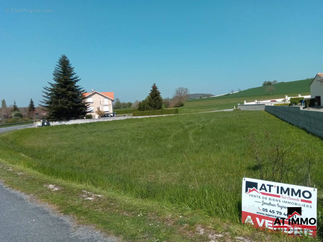 Terrain à SAINT-AMANT