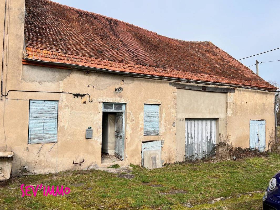 Maison à SAINT-GERAND-LE-PUY