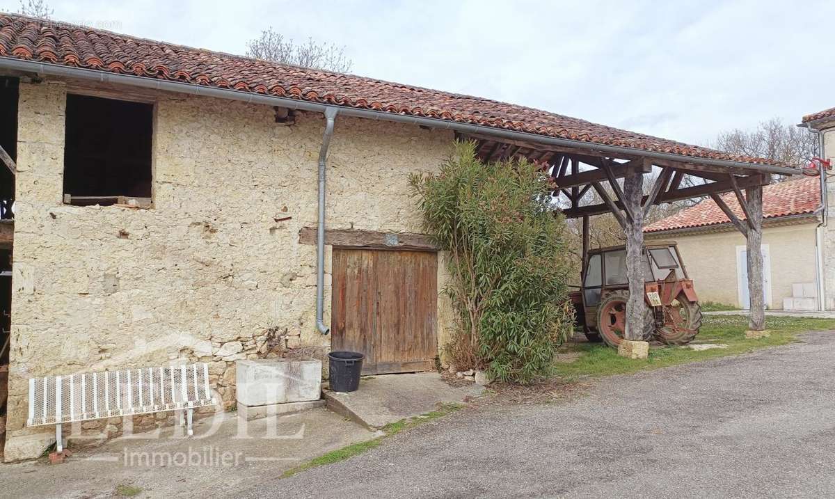 Maison à MAUVEZIN