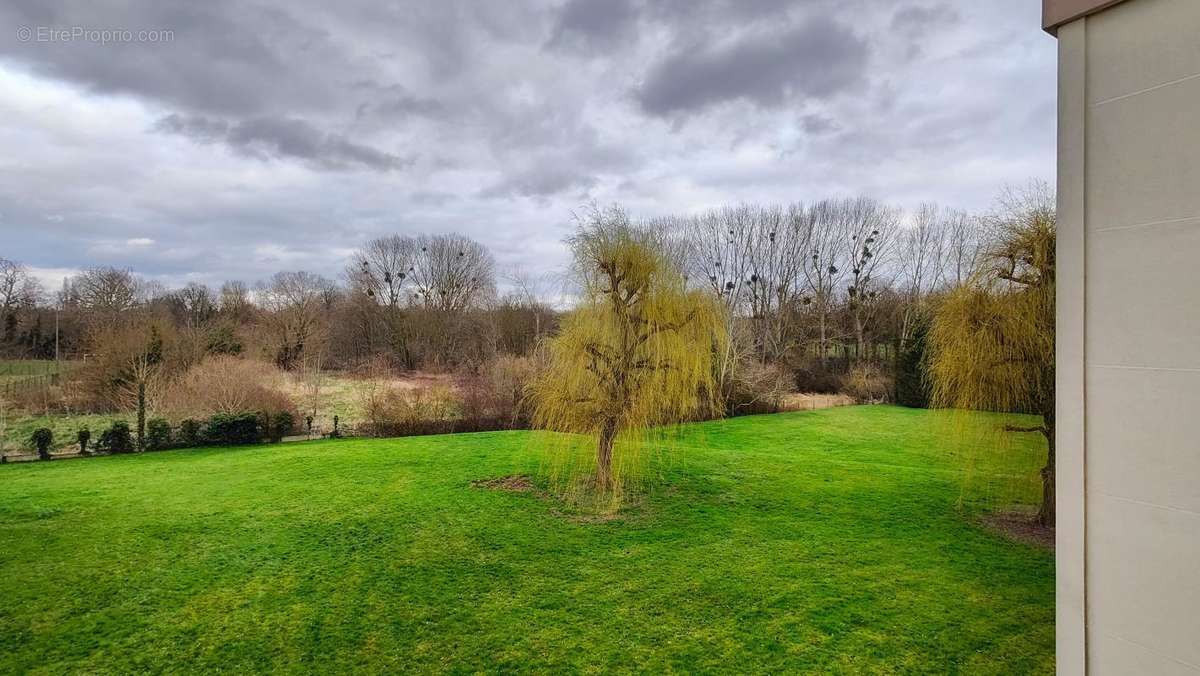 Appartement à BROU-SUR-CHANTEREINE