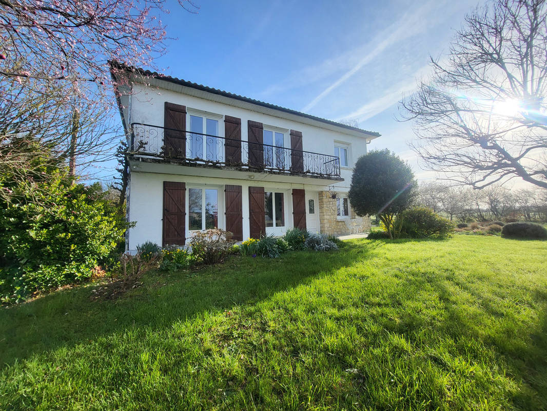 Maison à CASTILLONNES