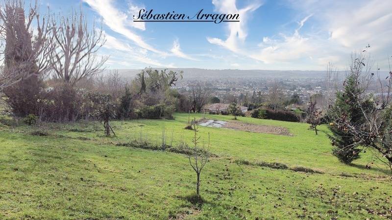 Terrain à VILLENEUVE-SUR-LOT