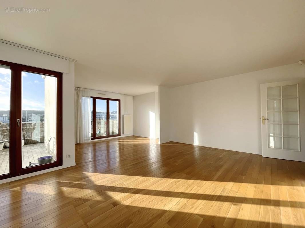 Appartement à ISSY-LES-MOULINEAUX