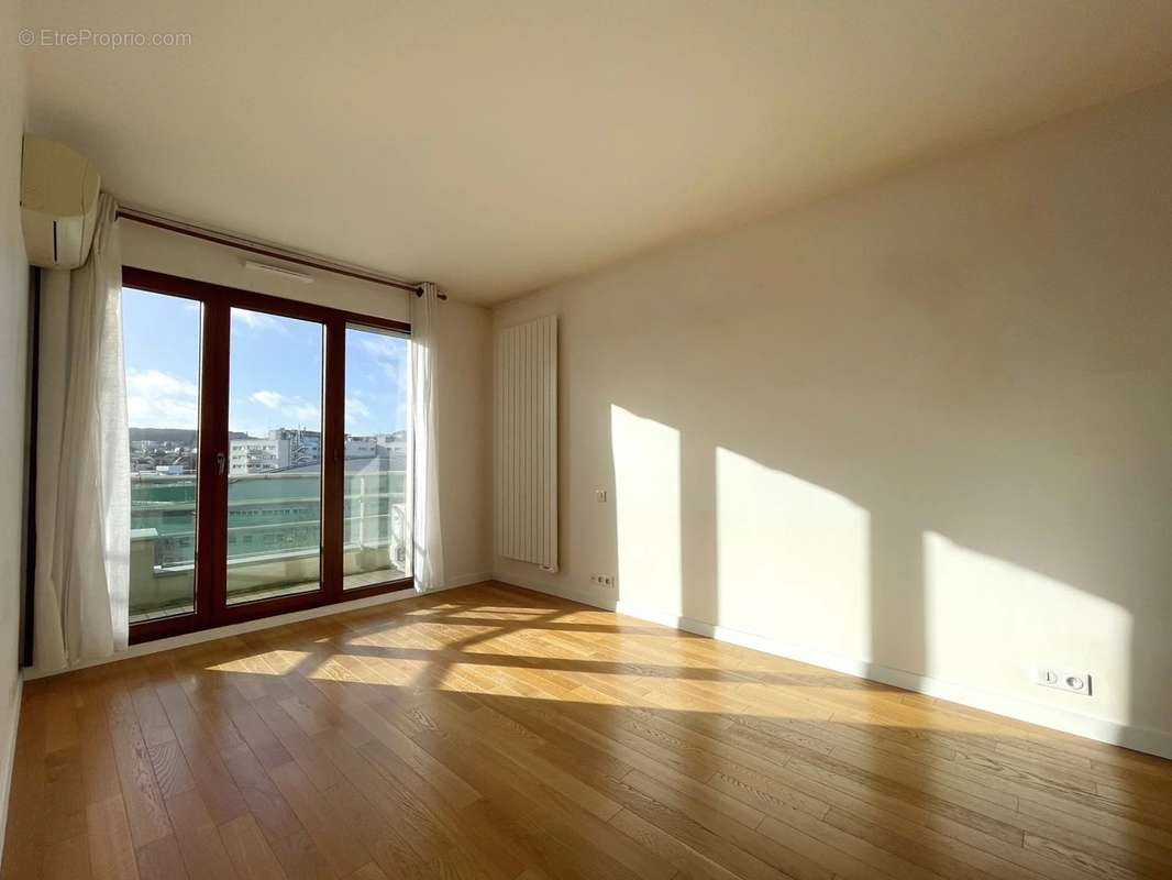 Appartement à ISSY-LES-MOULINEAUX