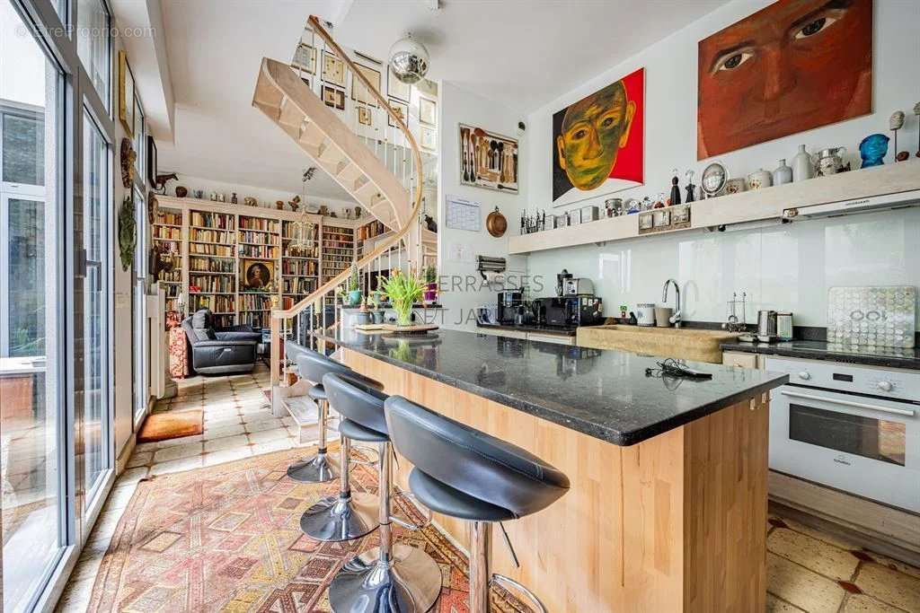 Appartement à PARIS-19E