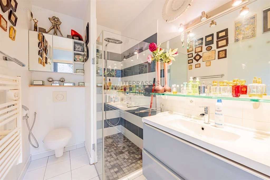 Appartement à PARIS-19E