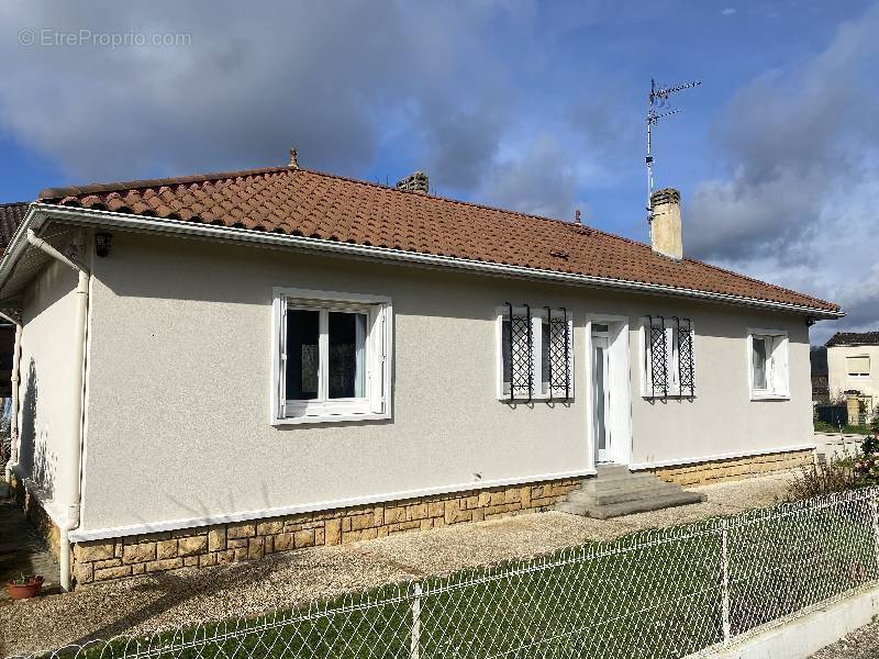 Maison à VARENNES