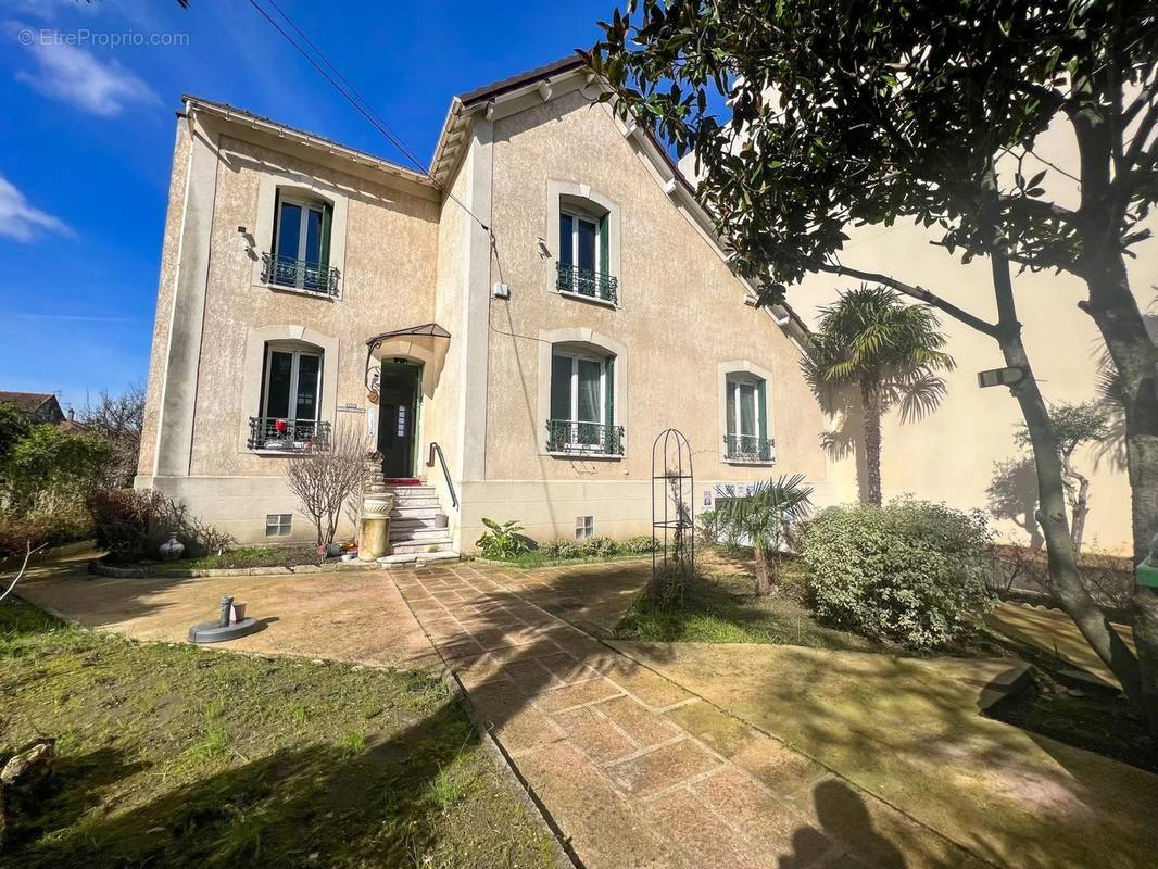 Maison à LES PAVILLONS-SOUS-BOIS