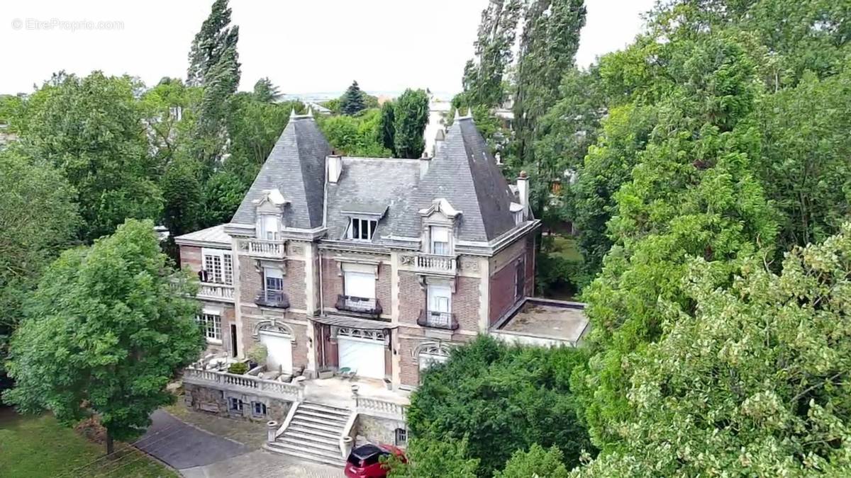 Appartement à LE RAINCY