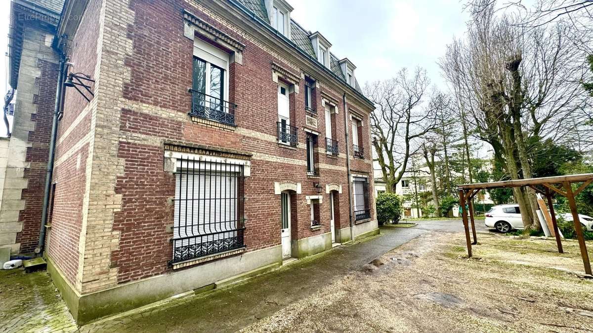 Appartement à LE RAINCY