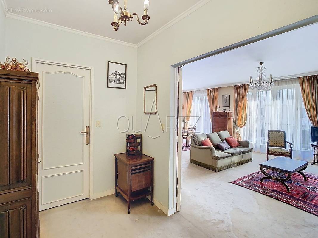 Appartement à VERSAILLES