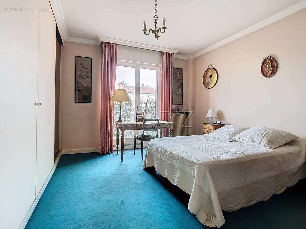 Appartement à VERSAILLES