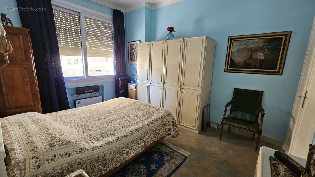 Appartement à MARSEILLE-4E