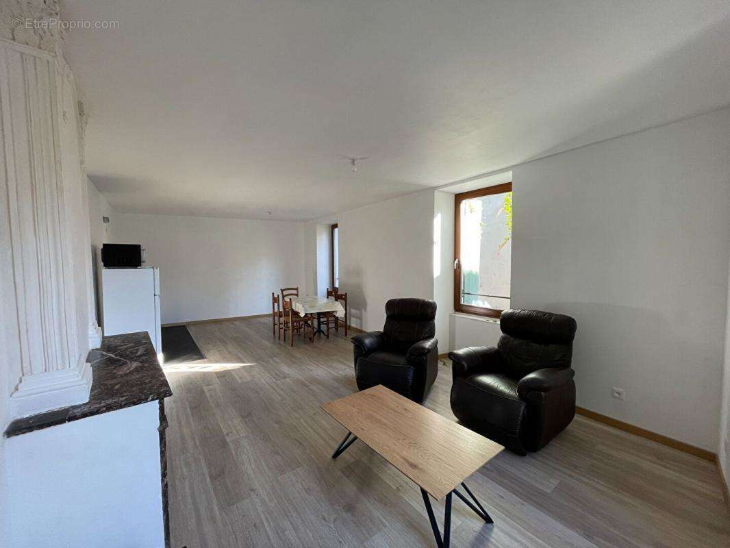 Appartement à VALLON-PONT-D&#039;ARC