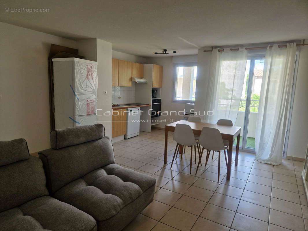 Appartement à MAUGUIO