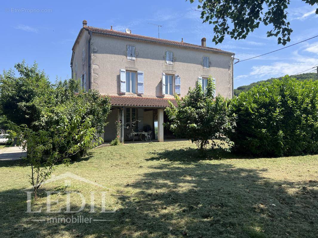 Maison à AIGUILLON