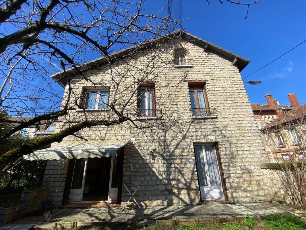 Maison à MANTES-LA-JOLIE