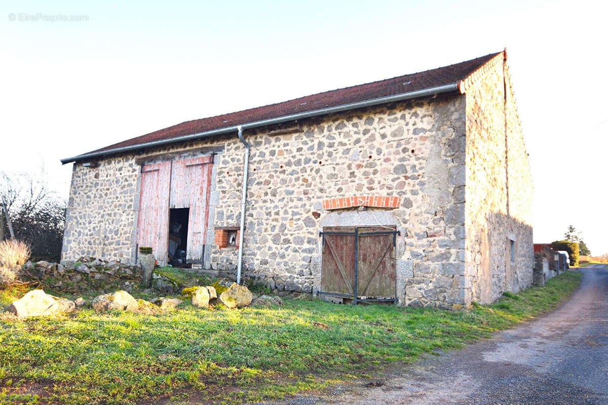 Maison à NIZEROLLES