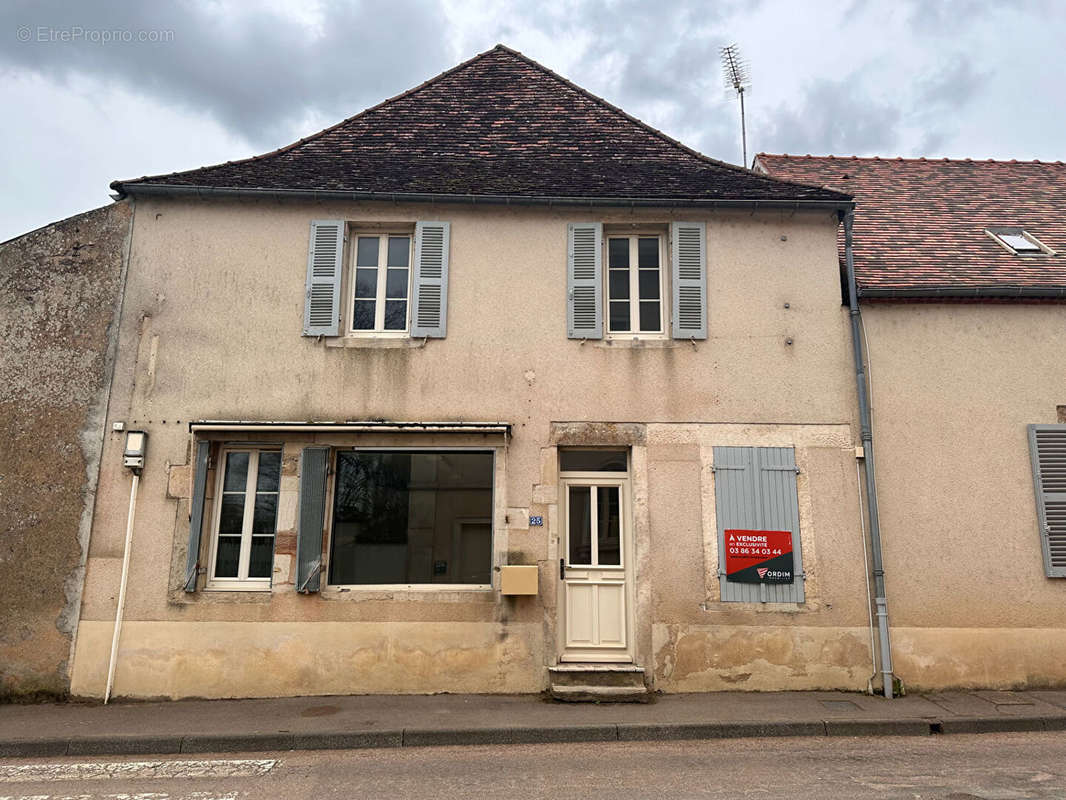 Maison à EPOISSES