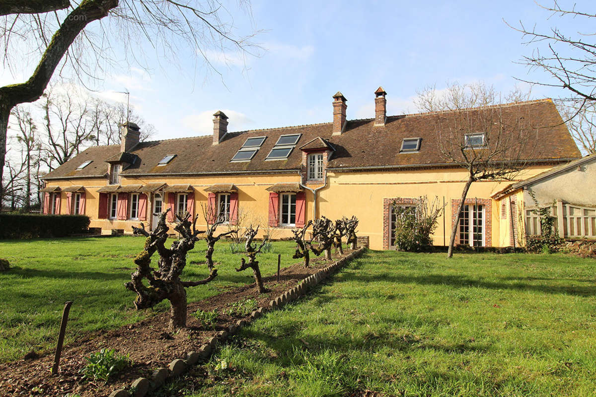 Maison à CHATEAUNEUF-EN-THYMERAIS