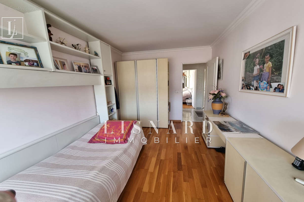 Appartement à VALLAURIS