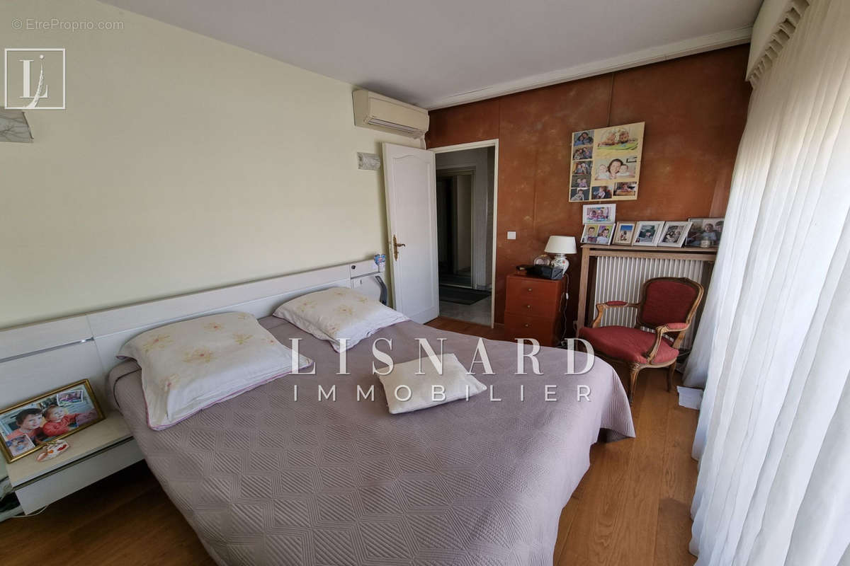 Appartement à VALLAURIS