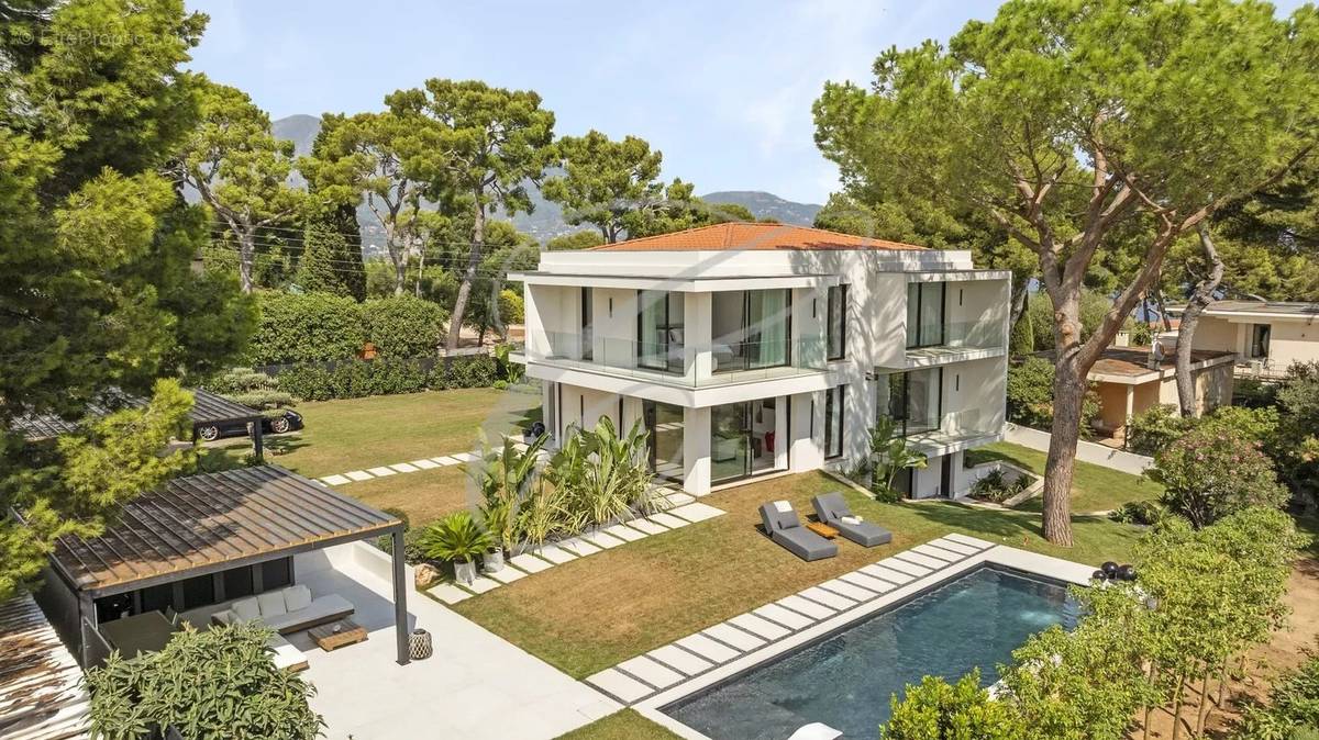 Maison à ROQUEBRUNE-CAP-MARTIN