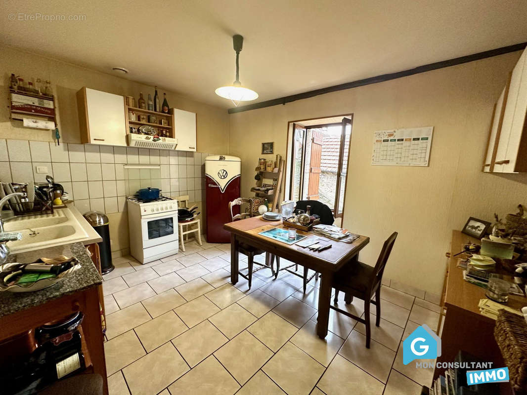 T3 duplex, 80 m², loué 550 /mois - Appartement à CHAGNY