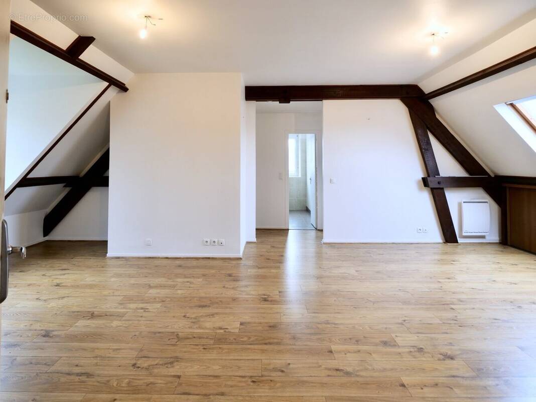 Appartement à SAMOREAU