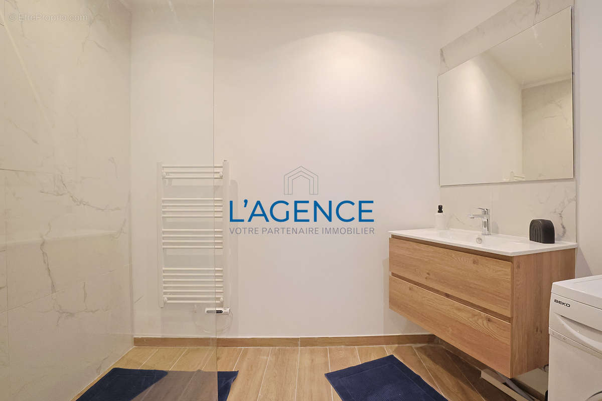 Appartement à HYERES