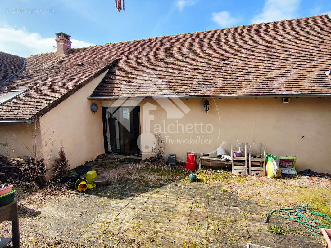 Maison à SAINT-LEON