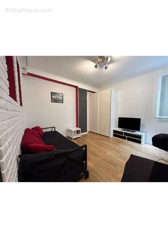 Appartement à PARIS-14E