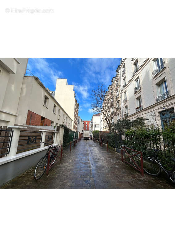 Appartement à PARIS-14E