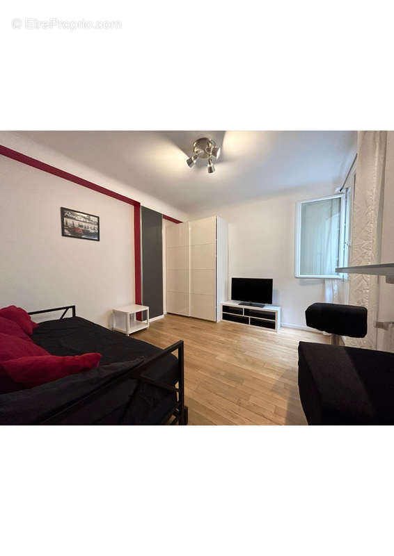 Appartement à PARIS-14E