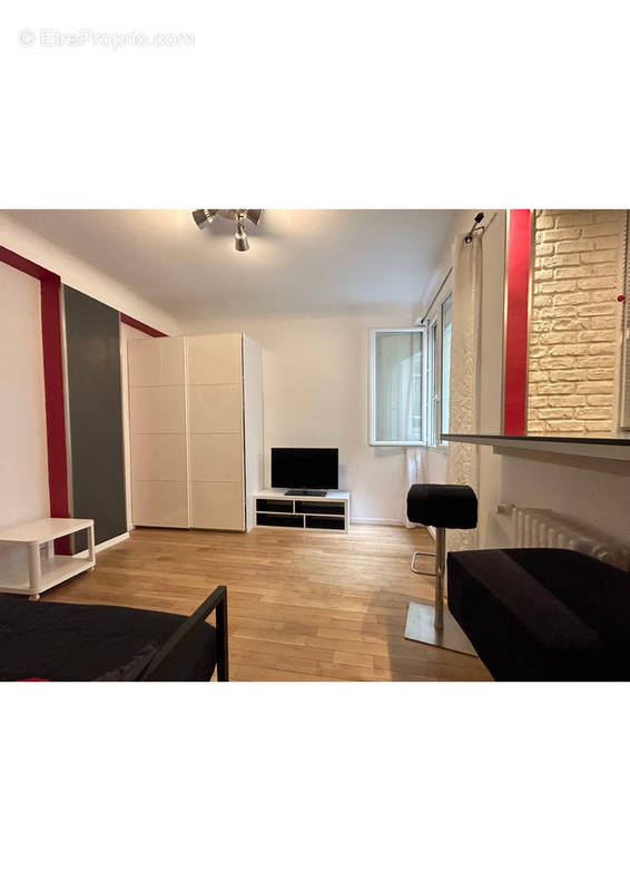 Appartement à PARIS-14E