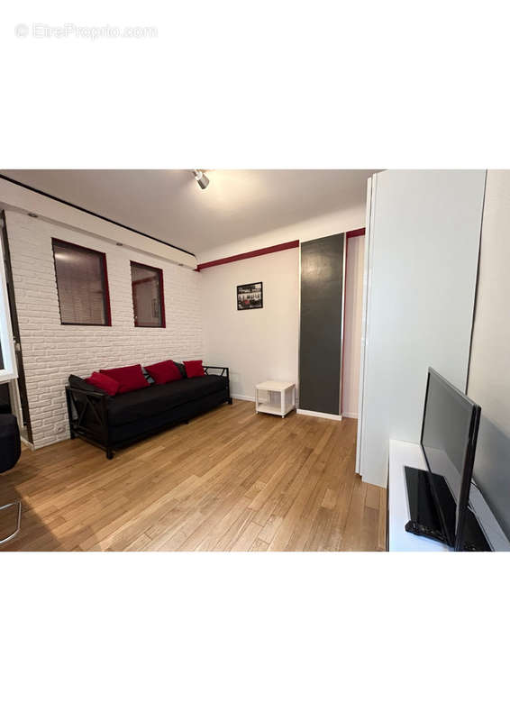 Appartement à PARIS-14E