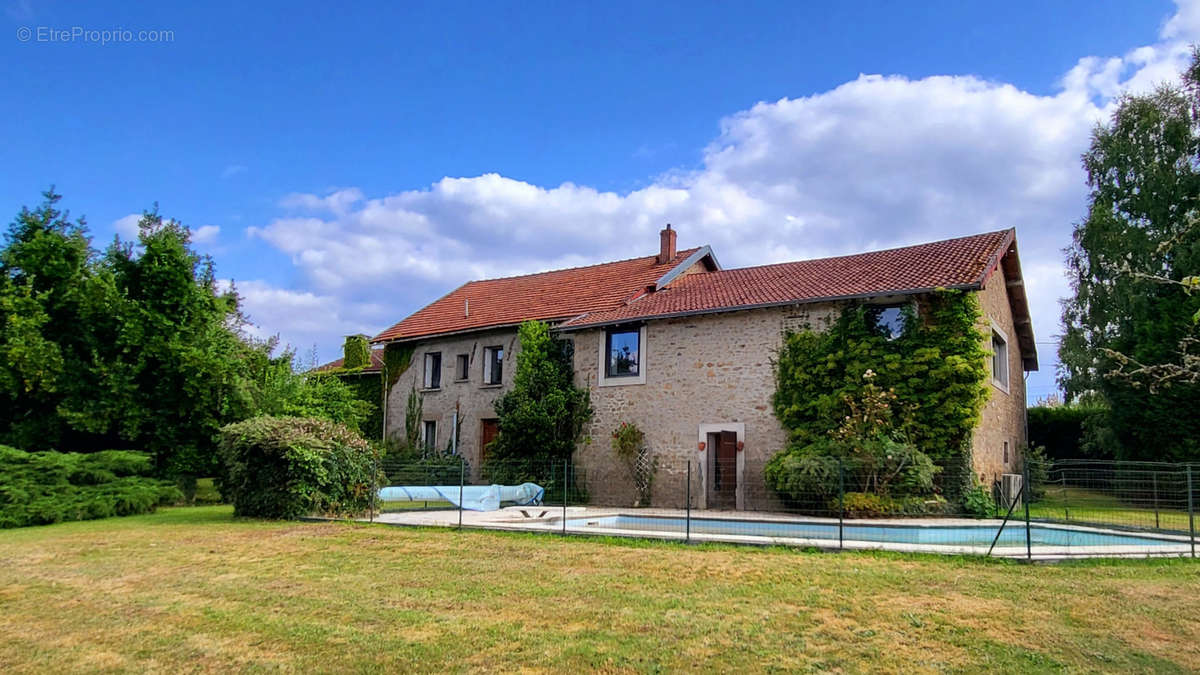 Maison à SAINT-GENCE