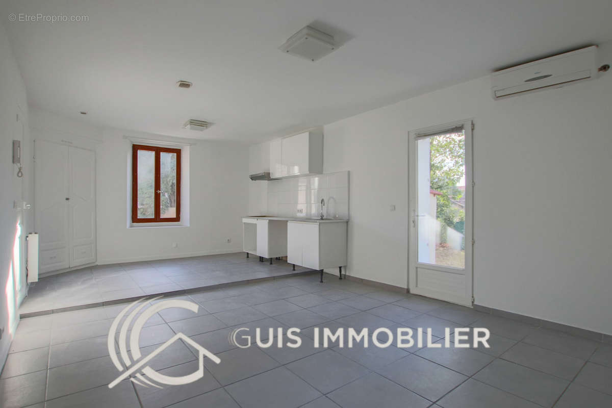 Appartement à MARSEILLE-11E