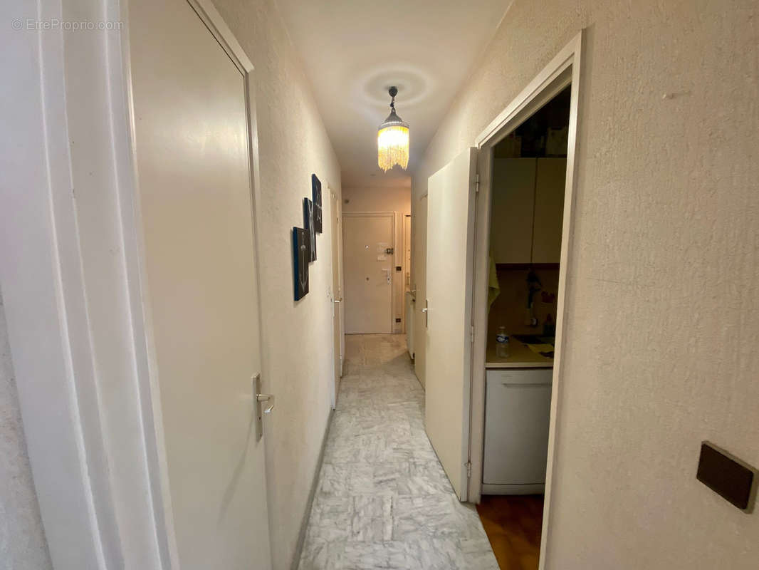 Appartement à VILLENEUVE-LOUBET