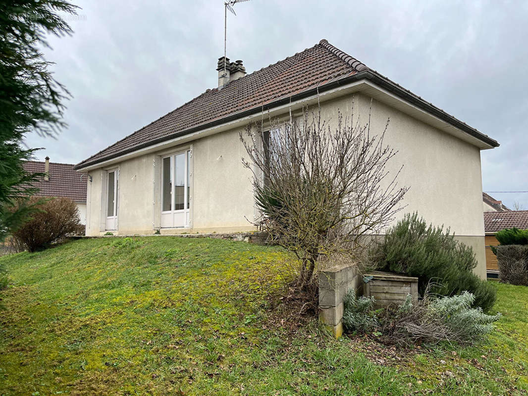 Maison à AUXERRE