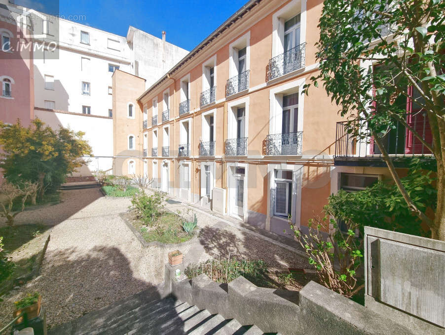 Appartement à LAMALOU-LES-BAINS