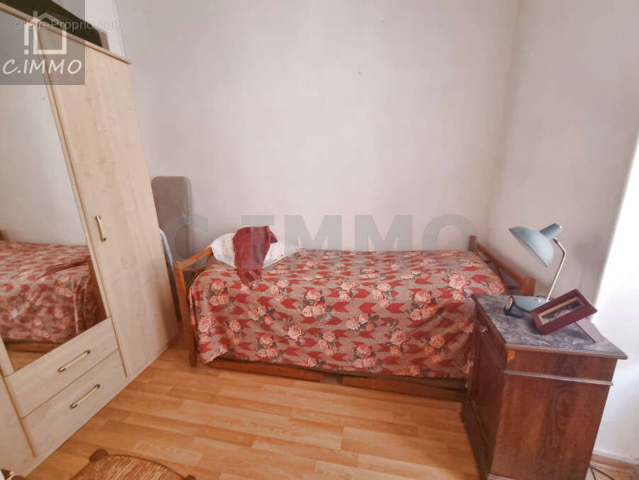 Appartement à LAMALOU-LES-BAINS