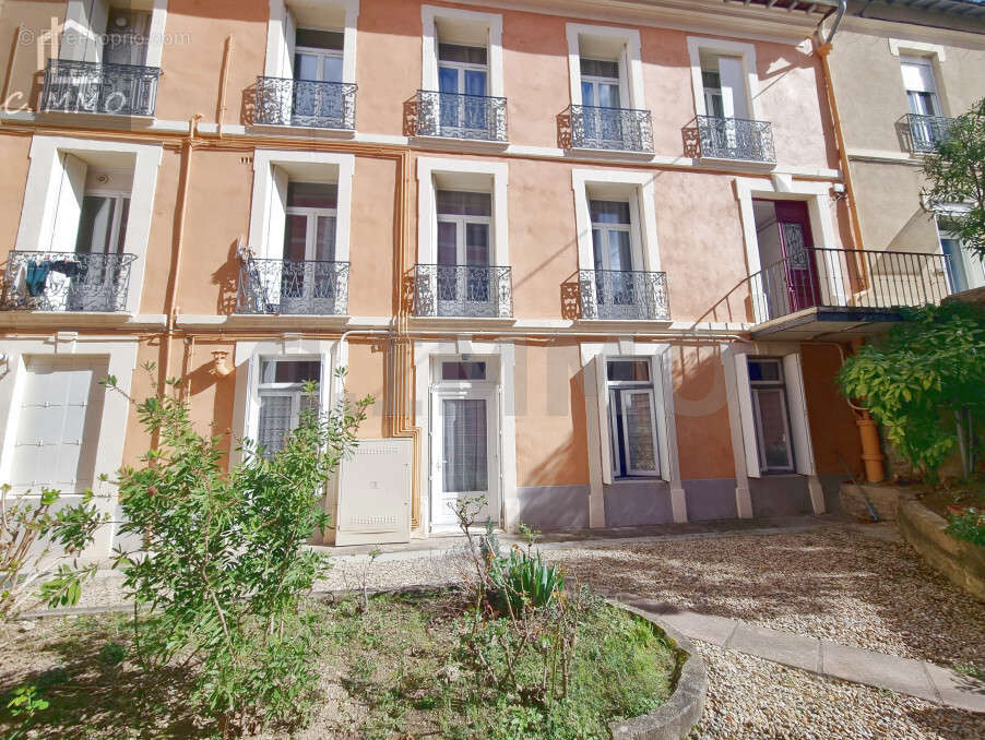 Appartement à LAMALOU-LES-BAINS