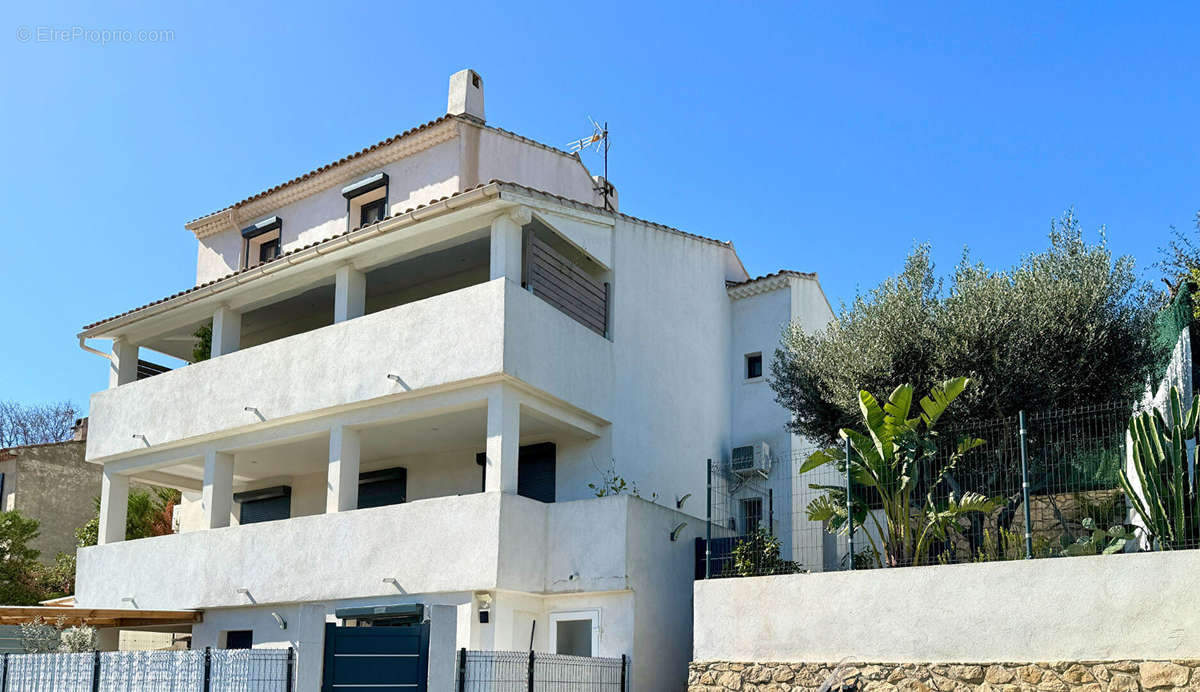 Appartement à SIX-FOURS-LES-PLAGES